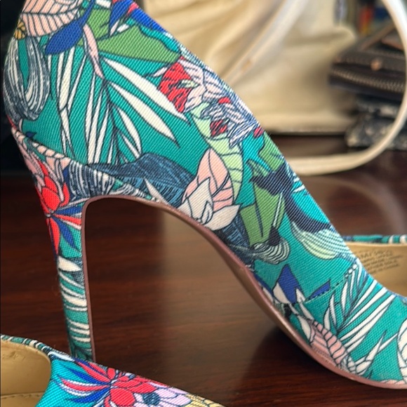 Jessica Simpson size 6, Floral Print Women's Stiletto Heels - Picture 14 of 16